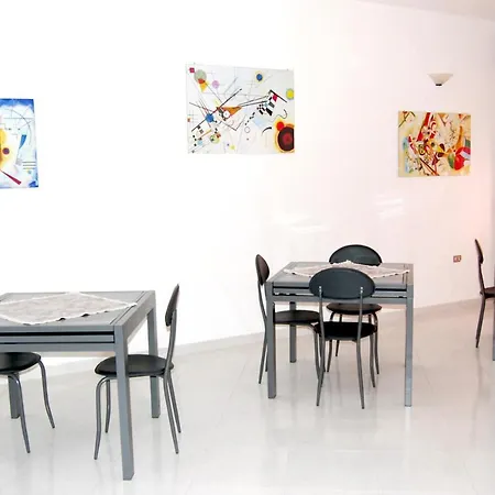 Lejlighed With 3 Bedrooms In With Wonderful City View And Furnished Balcony 50 Km From The Slopes