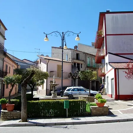 شقة With 3 Bedrooms In With Wonderful City View And Furnished Balcony 50 Km From The Slopes Fardella