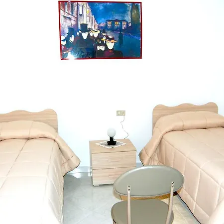 With 3 Bedrooms In With Wonderful City View And Furnished Balcony 50 Km From The Slopes * Fardella