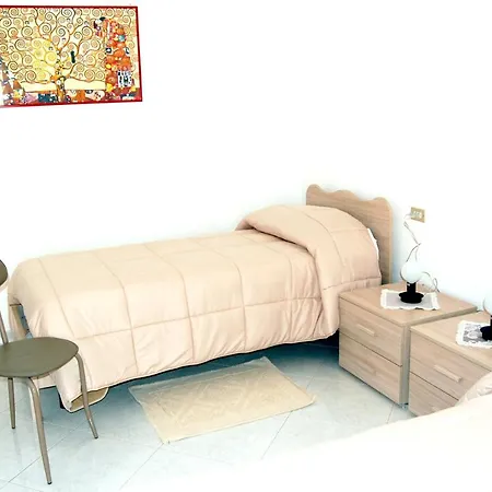 شقة With 3 Bedrooms In With Wonderful City View And Furnished Balcony 50 Km From The Slopes