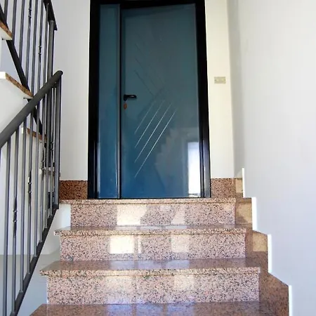 With 3 Bedrooms In With Wonderful City View And Furnished Balcony 50 Km From The Slopes Fardella